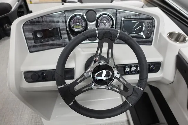 Slide: The Image of Tahoe LTZ Versatile Rear Bench 23 FT 2024 - 10