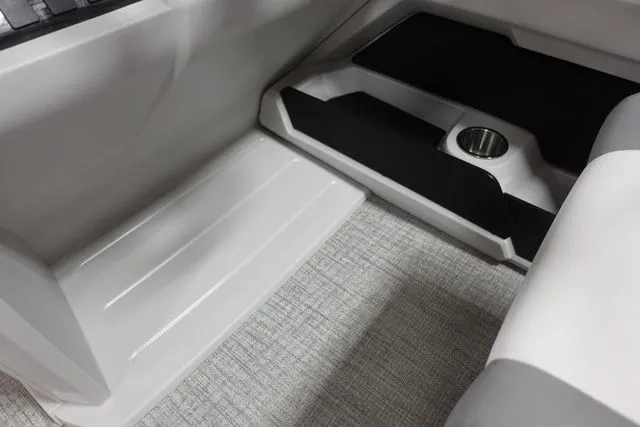 Slide: The Image of Tahoe LTZ Versatile Rear Bench 23 FT 2024 - 11