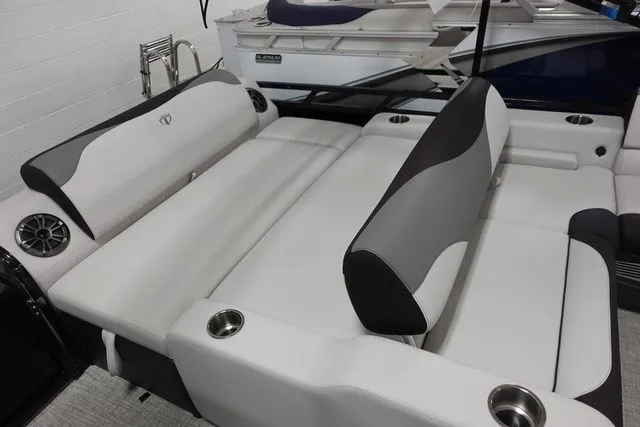 Slide: The Image of Tahoe LTZ Versatile Rear Bench 23 FT 2024 - 14