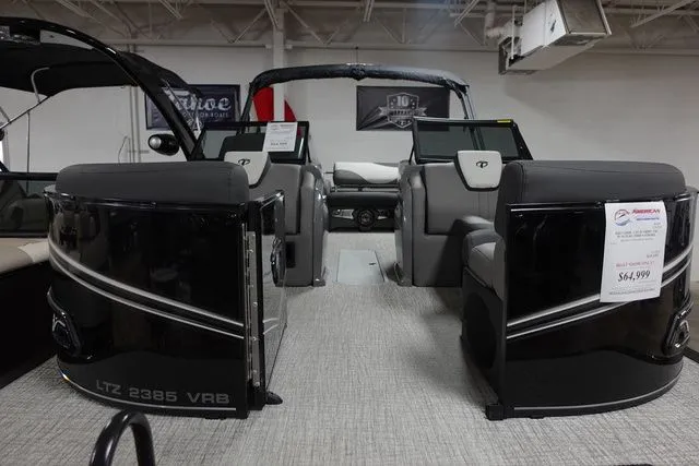 Slide: The Image of Tahoe LTZ Versatile Rear Bench Windshield 23 FT 2024 - 3