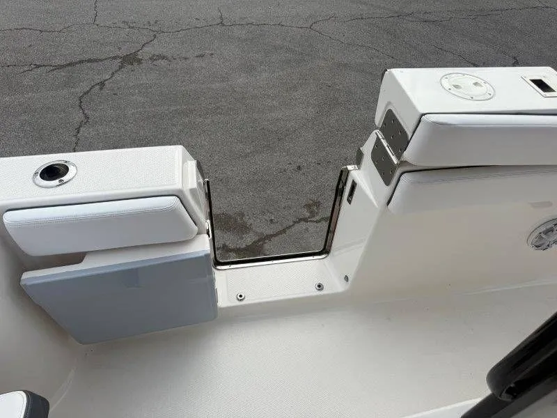 Slide: The Image of Robalo R272 Center Console 2019 - 21