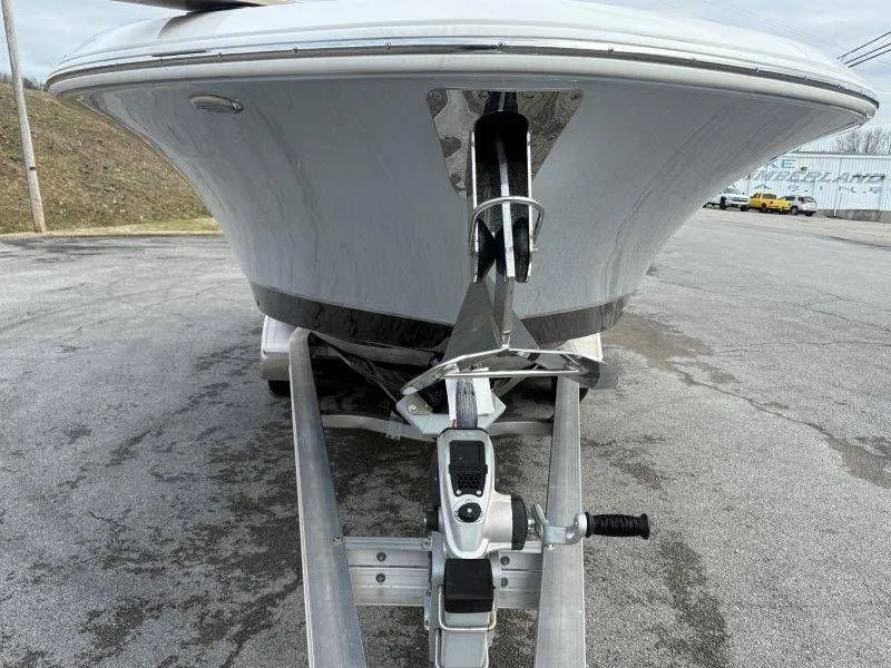 Slide: The Image of Robalo R272 Center Console 2019 - 28