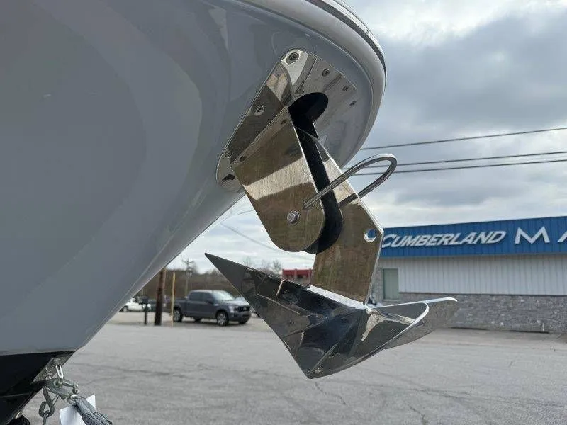 Slide: The Image of Robalo R272 Center Console 2019 - 38