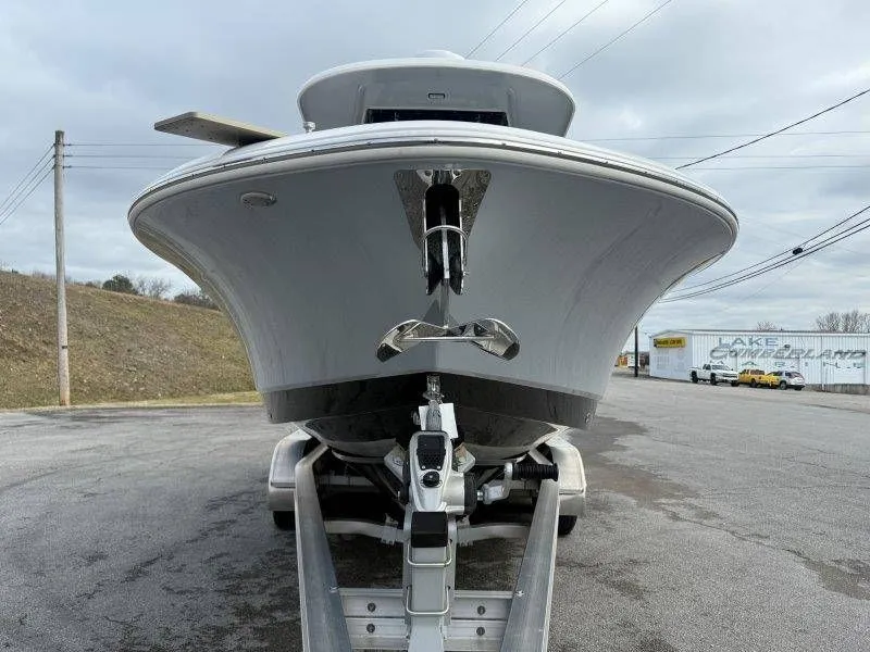 Slide: The Image of Robalo R272 Center Console 2019 - 42