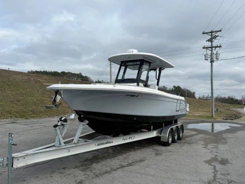 Slide: The Image of Robalo R272 Center Console 2019 - 43