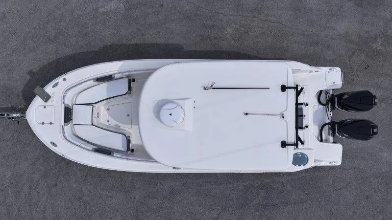 Slide: The Image of Robalo R272 Center Console 2019 - 47