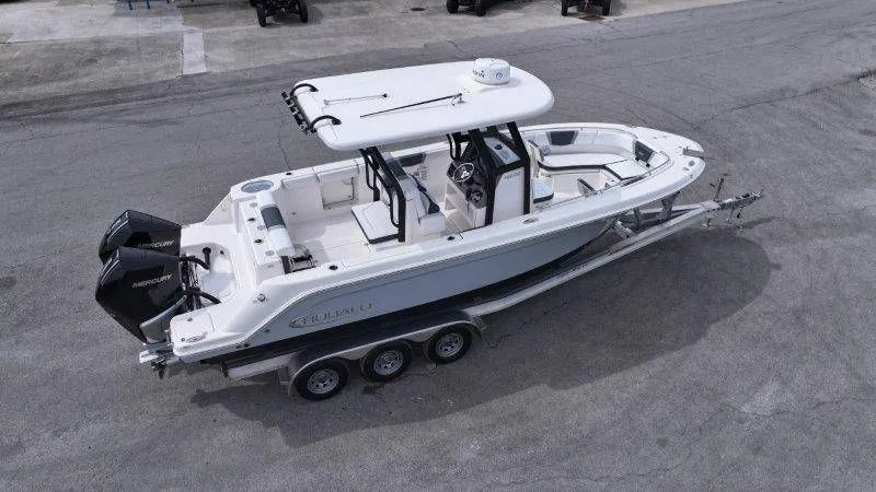 Slide: The Image of Robalo R272 Center Console 2019 - 50