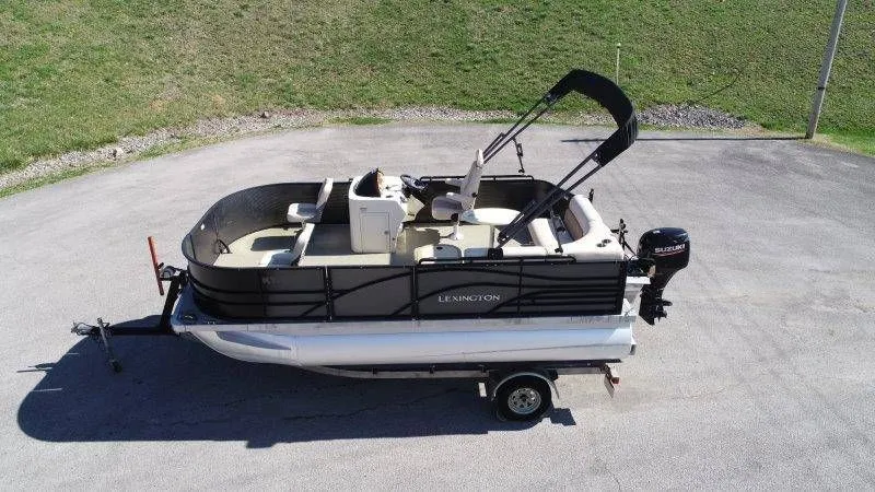 Slide: The Image of Lexington 5 Series 2018 - 100