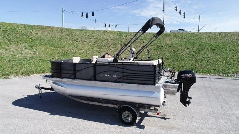 Slide: The Image of Lexington 5 Series 2018 - 102