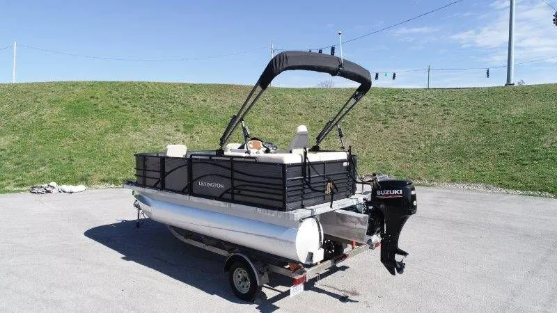 Slide: The Image of Lexington 5 Series 2018 - 105