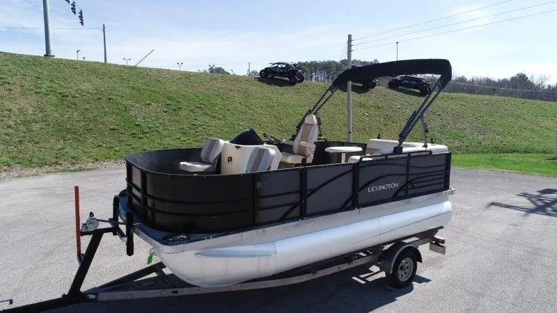 Slide: The Image of Lexington 5 Series 2018 - 110