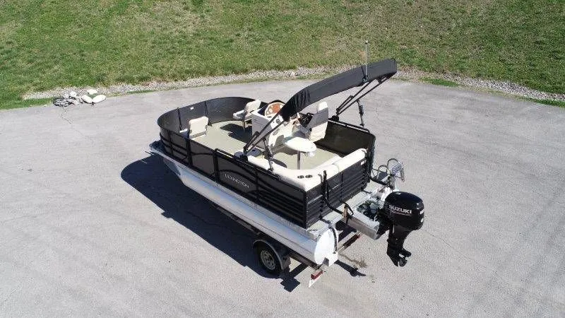 Slide: The Image of Lexington 5 Series 2018 - 119