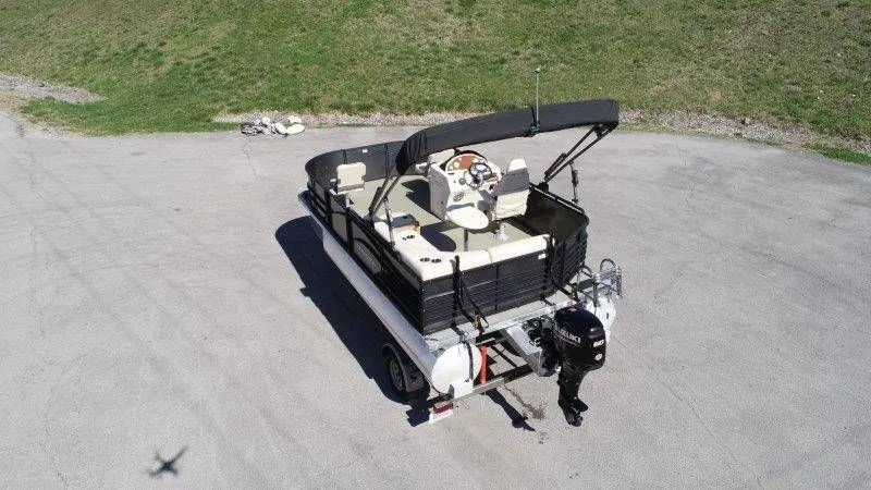 Slide: The Image of Lexington 5 Series 2018 - 120