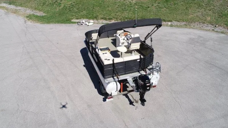 Slide: The Image of Lexington 5 Series 2018 - 122