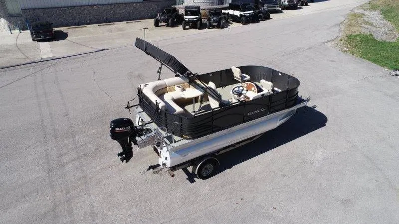 Slide: The Image of Lexington 5 Series 2018 - 123