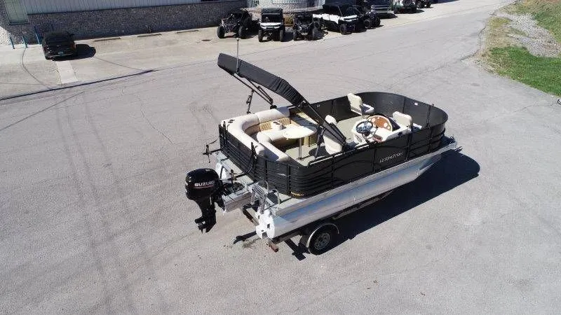 Slide: The Image of Lexington 5 Series 2018 - 125