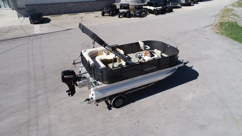 Slide: The Image of Lexington 5 Series 2018 - 127