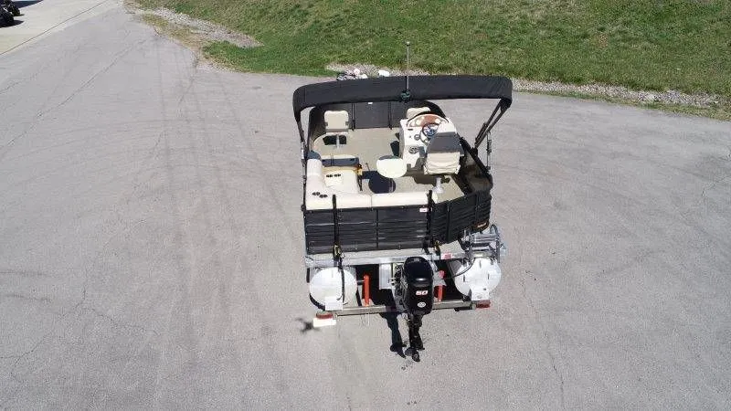 Slide: The Image of Lexington 5 Series 2018 - 128