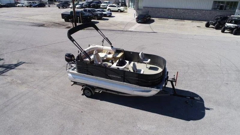 Slide: The Image of Lexington 5 Series 2018 - 139