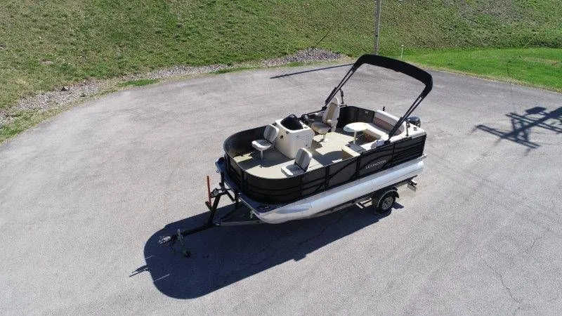 Slide: The Image of 2018 Lexington 5 Series pontoon boat on trailer, side view. - 22