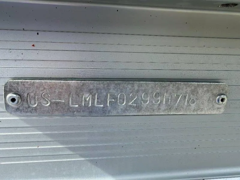 Slide: The Image of Metal plate with serial number on Lexington 5 Series 2018. - 36