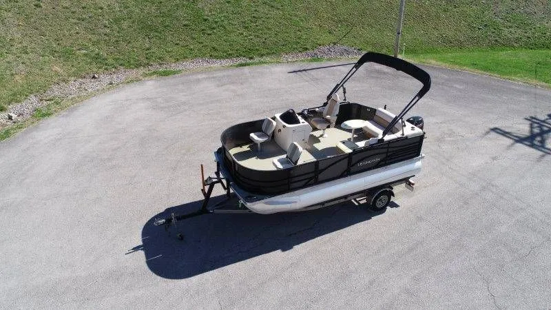 Slide: The Image of 2018 Lexington 5 Series pontoon boat on trailer, side view. - 4