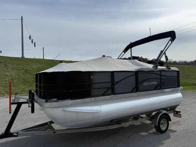 Slide: The Image of Lexington 5 Series 2018 - 50