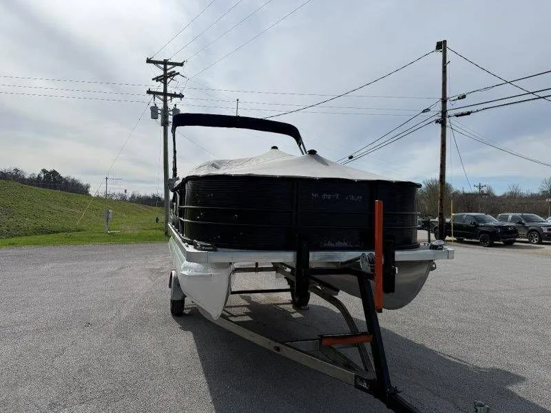 Slide: The Image of Lexington 5 Series 2018 - 57