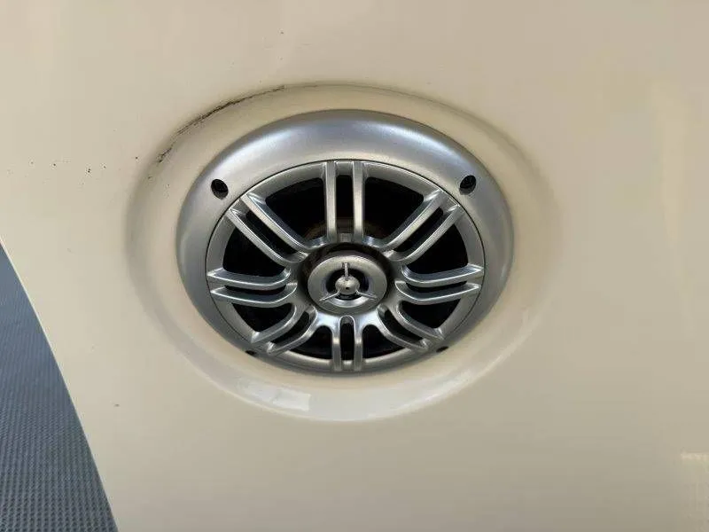 Slide: The Image of Lexington 5 Series 2018 - 60