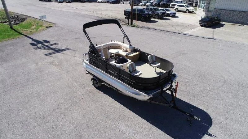 Slide: The Image of Lexington 5 Series 2018 - 61