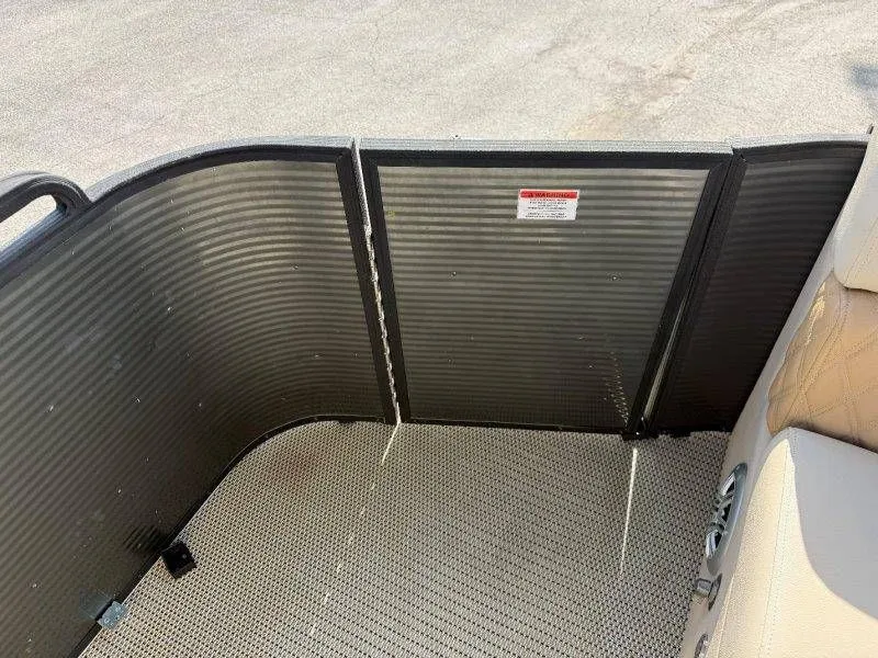 Slide: The Image of Lexington 5 Series 2018 - 64