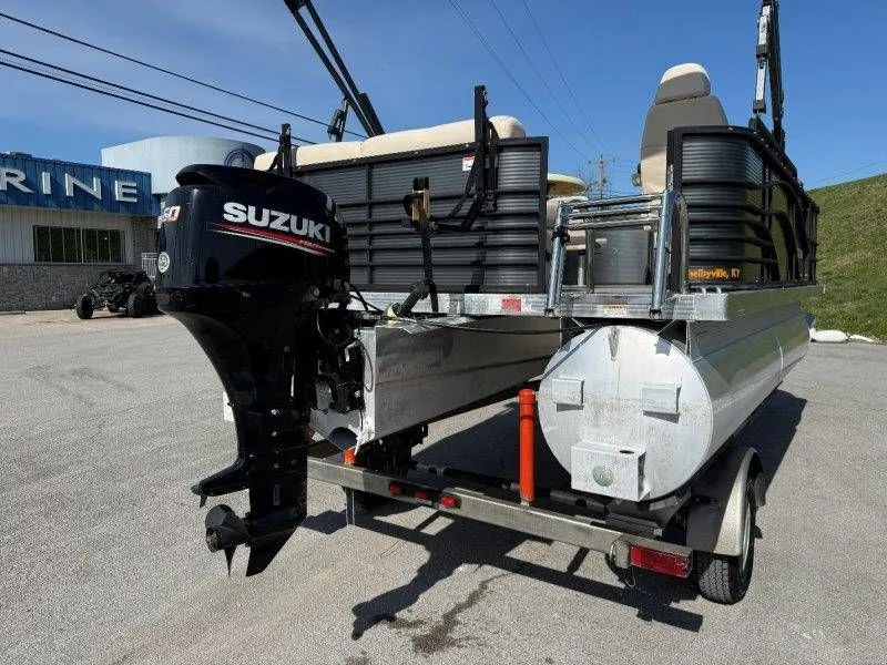 Slide: The Image of Lexington 5 Series 2018 - 80