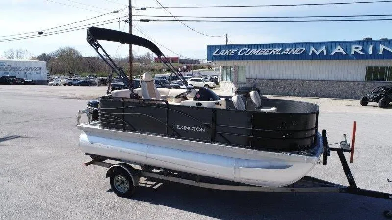 Slide: The Image of Lexington 5 Series 2018 - 86