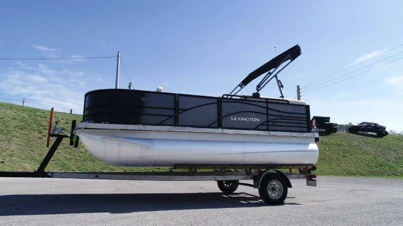 Slide: The Image of Lexington 5 Series 2018 - 95