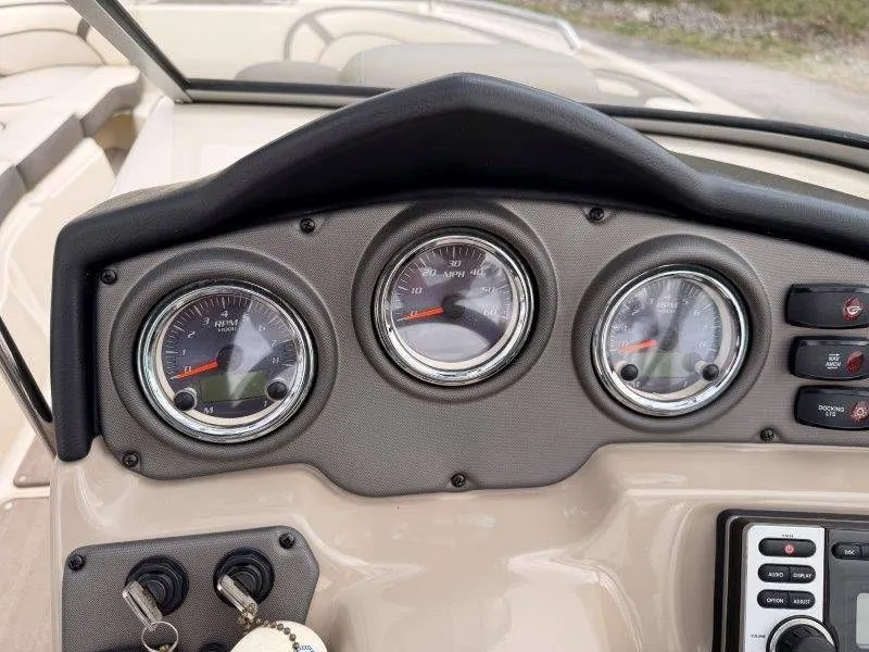 Slide: The Image of Dashboard of a 2014 Yamaha 242 Limited S boat. - 42