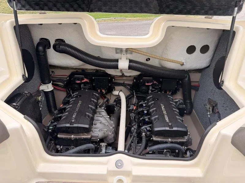 Slide: The Image of Yamaha 242 Limited S 2014 - 52