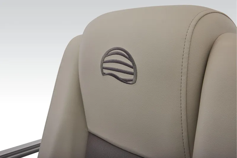 Slide: The Image of Sun Tracker Fishin' Barge 22 XP3 2026 - 53