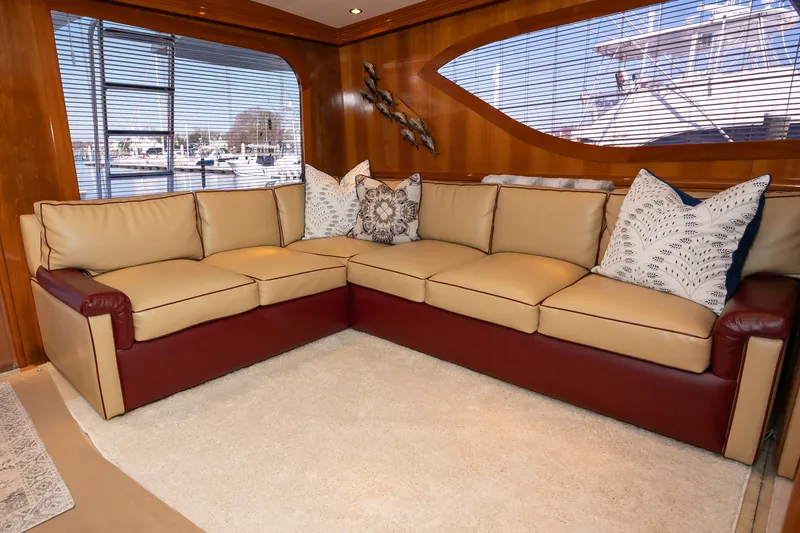 Slide: The Image of Hatteras 60 Convertible 2001 - 22