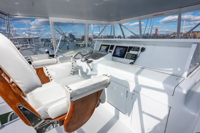 Slide: The Image of Hatteras 60 Convertible 2001 - 16