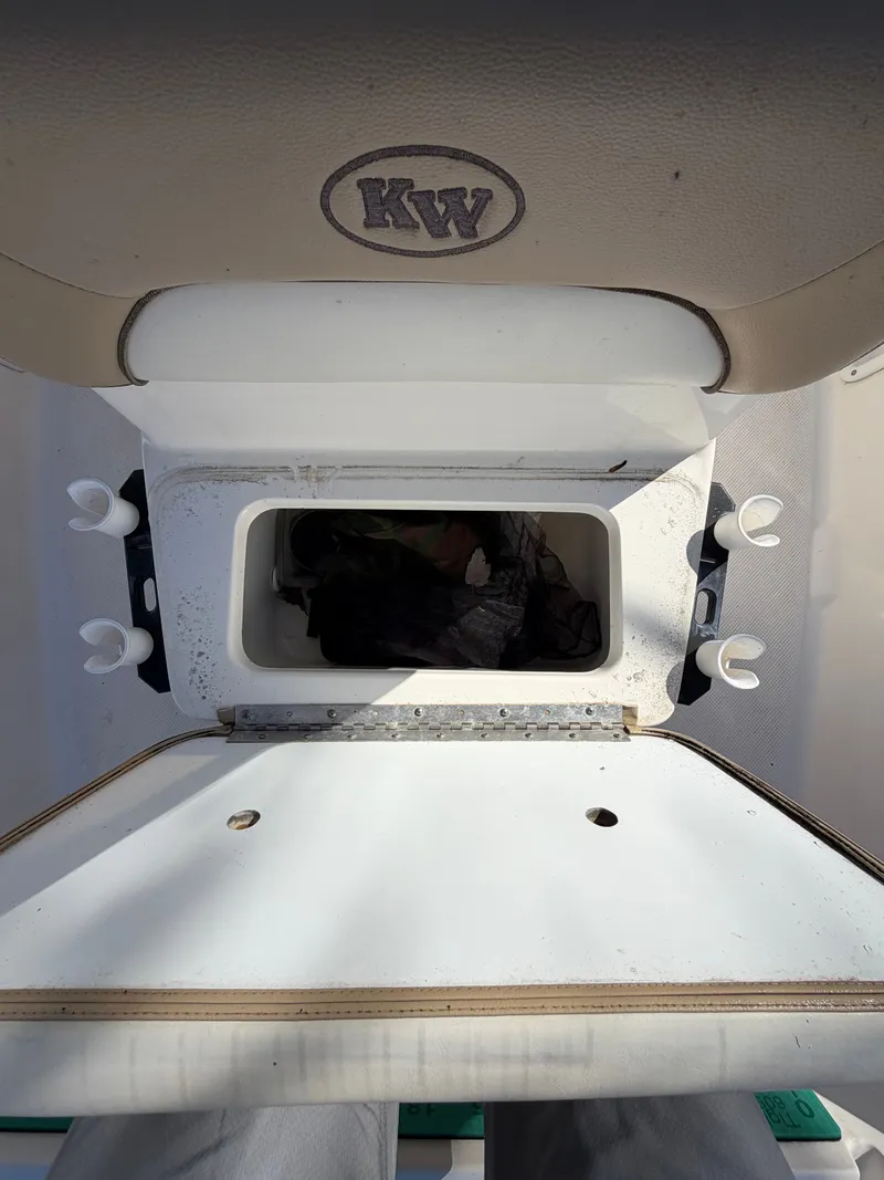 Slide: The Image of Key West 1720 Center Console 2014 - 12