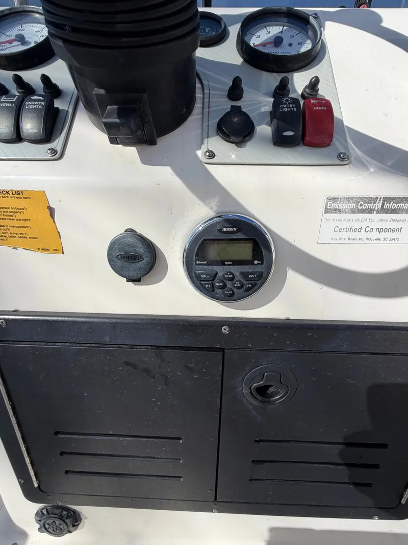 Slide: The Image of Key West 1720 Center Console 2014 - 17