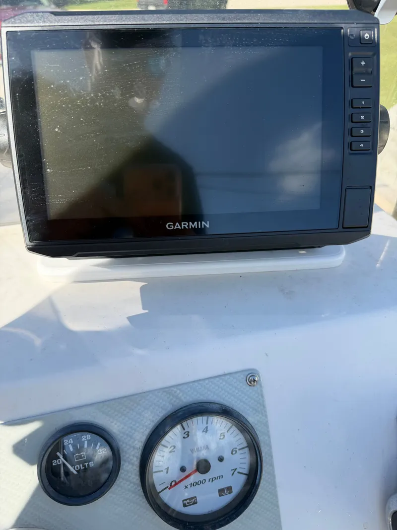 Slide: The Image of Key West 1720 Center Console 2014 - 20