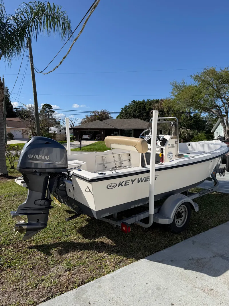 Slide: The Image of Key West 1720 Center Console 2014 - 4