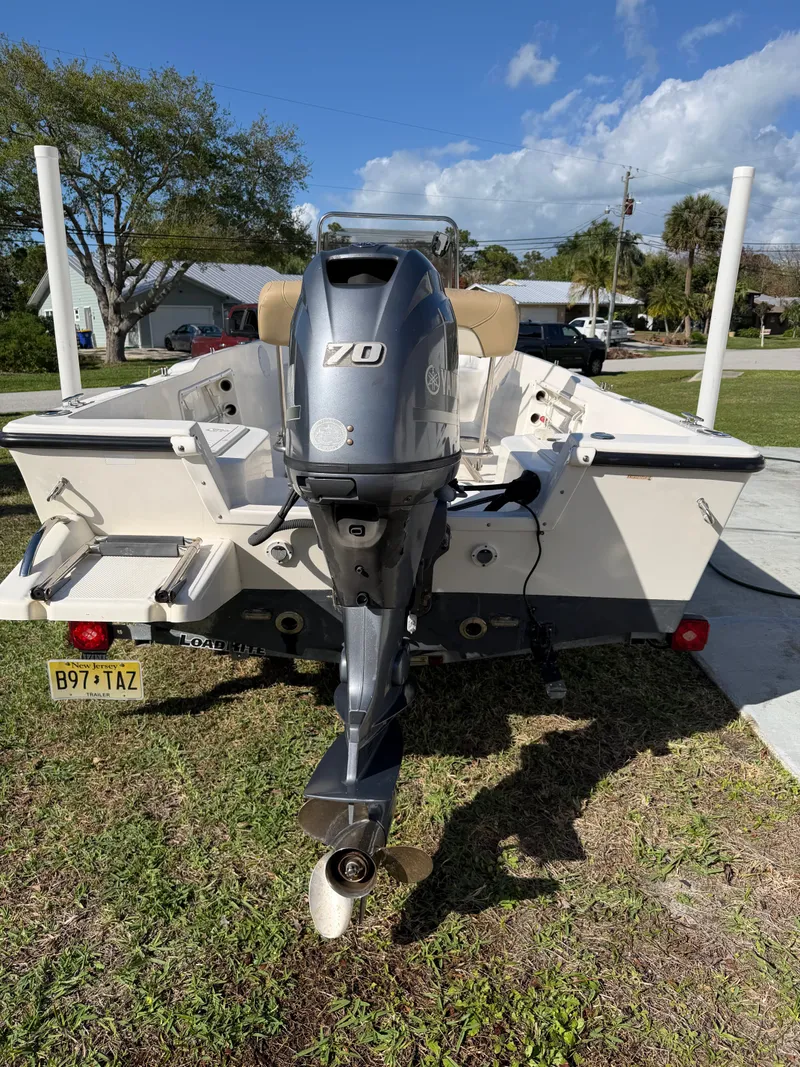 Slide: The Image of Key West 1720 Center Console 2014 - 5