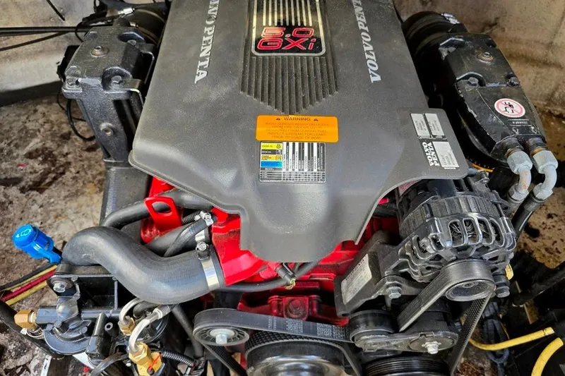Slide: The Image of Volvo Penta engine in 2005 Chaparral Sunesta 254 boat, detailed view. - 12