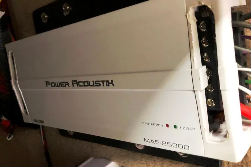 Slide: The Image of Power Acoustik MA5-2500D amplifier in a 2005 Chaparral Sunesta 254 boat. - 20