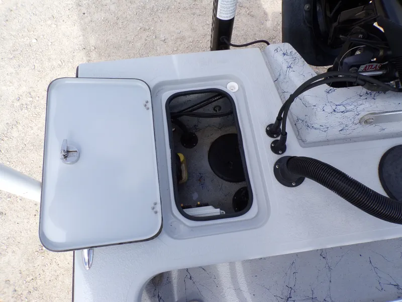 Slide: The Image of Majek 18 Illusion M2 2022 boat hatch and storage compartment. - 24