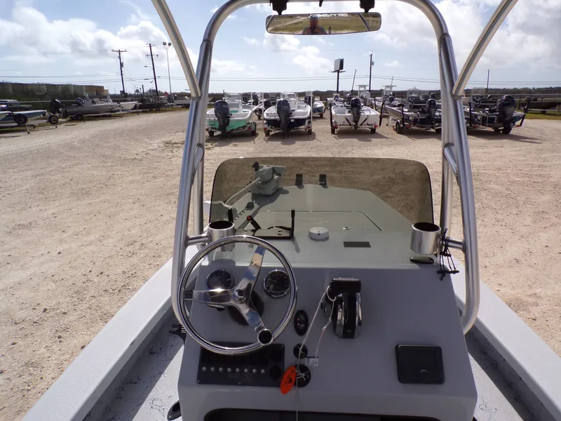 Slide: The Image of Majek 18 Illusion M2 2022 boat parked at marina. - 8