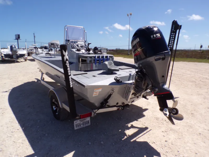 Slide: The Image of 2021 Xpress H190B Bay boat with Yamaha engine. - 16