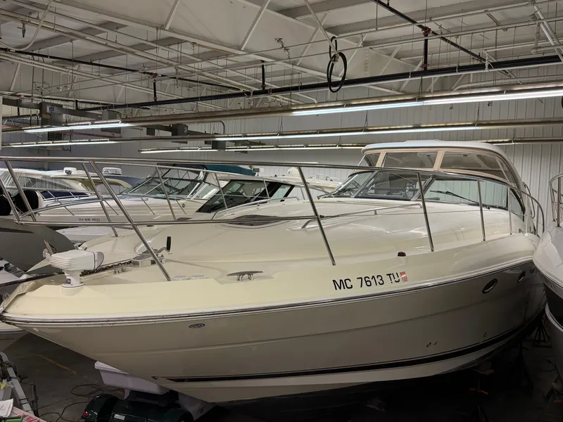 Slide: The Image of Sea Ray 390 Sundancer 2004 - 1